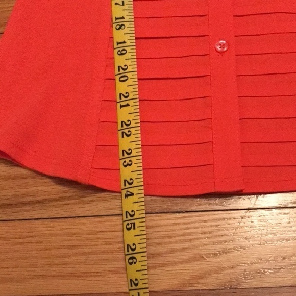Investments Blouse in tomato Red. Size S Pin tuck detail in front Career wear - Picture 7 of 8